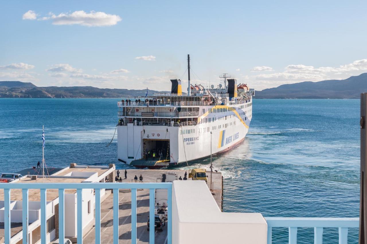 Il Porto Di Milos Adamantas  Bagian luar foto