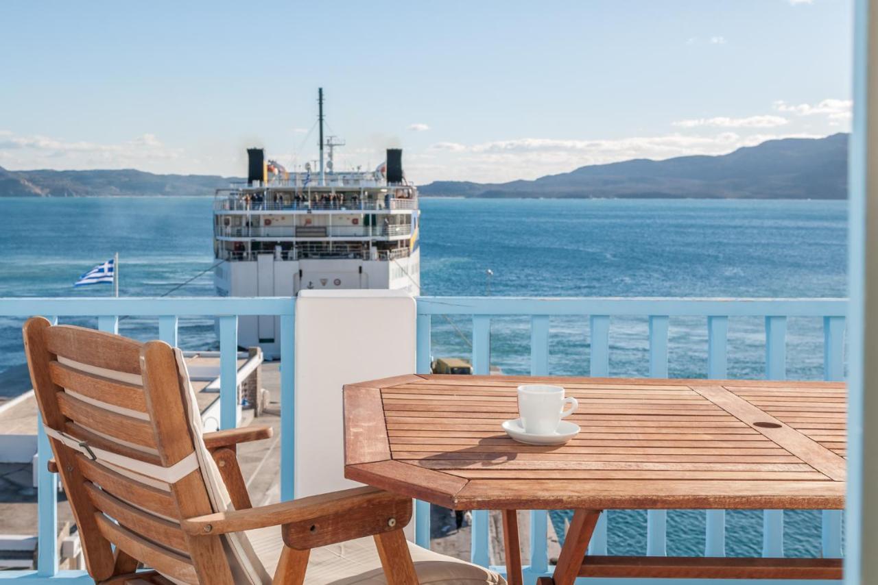 Il Porto Di Milos Adamantas  Bagian luar foto